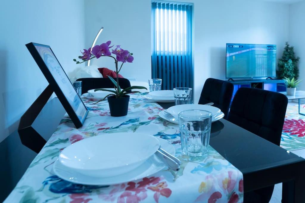 Luxury Ground Floor 2 Bedroom Apartment Free Wifi & Parking Sheffield Exteriör bild