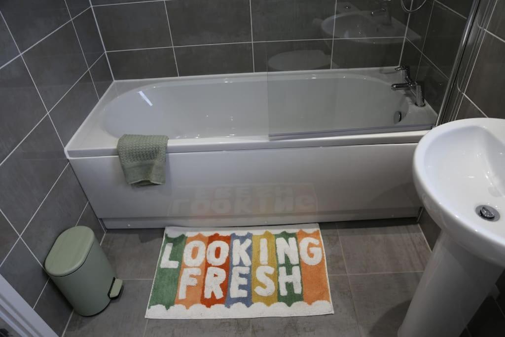 Luxury Ground Floor 2 Bedroom Apartment Free Wifi & Parking Sheffield Exteriör bild